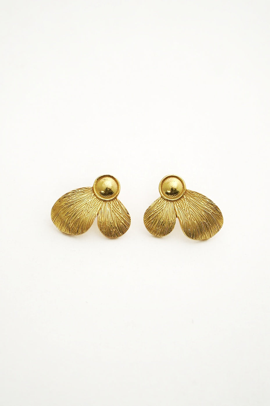 Emi Studs