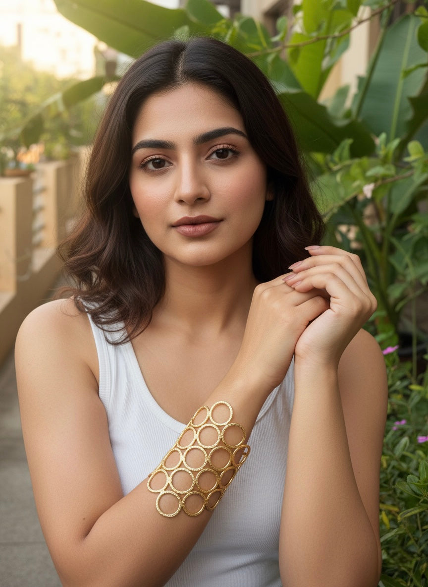 Elara Cuff
