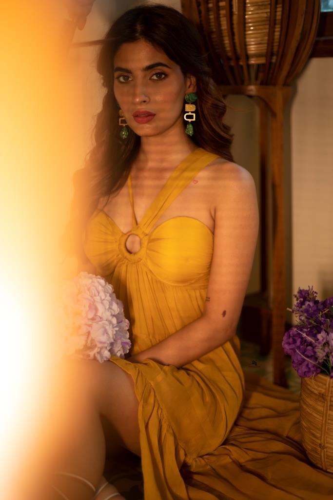 Karishma Sharma-Hawaii Earrings