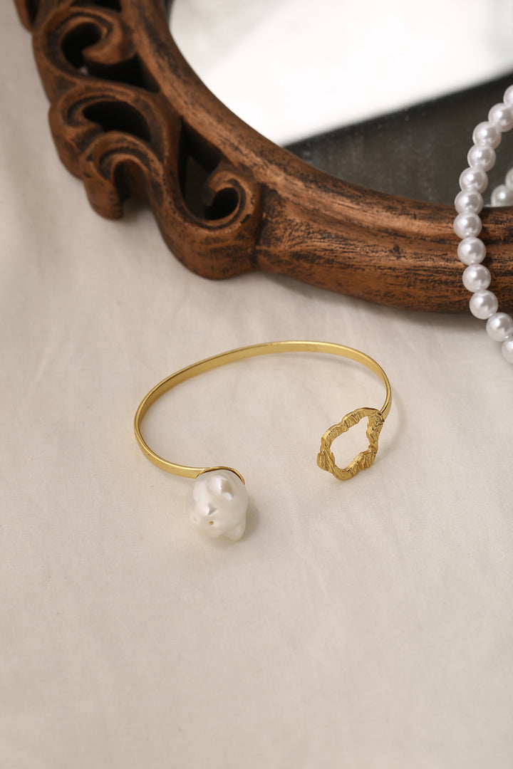 Petula Cuff - Gold