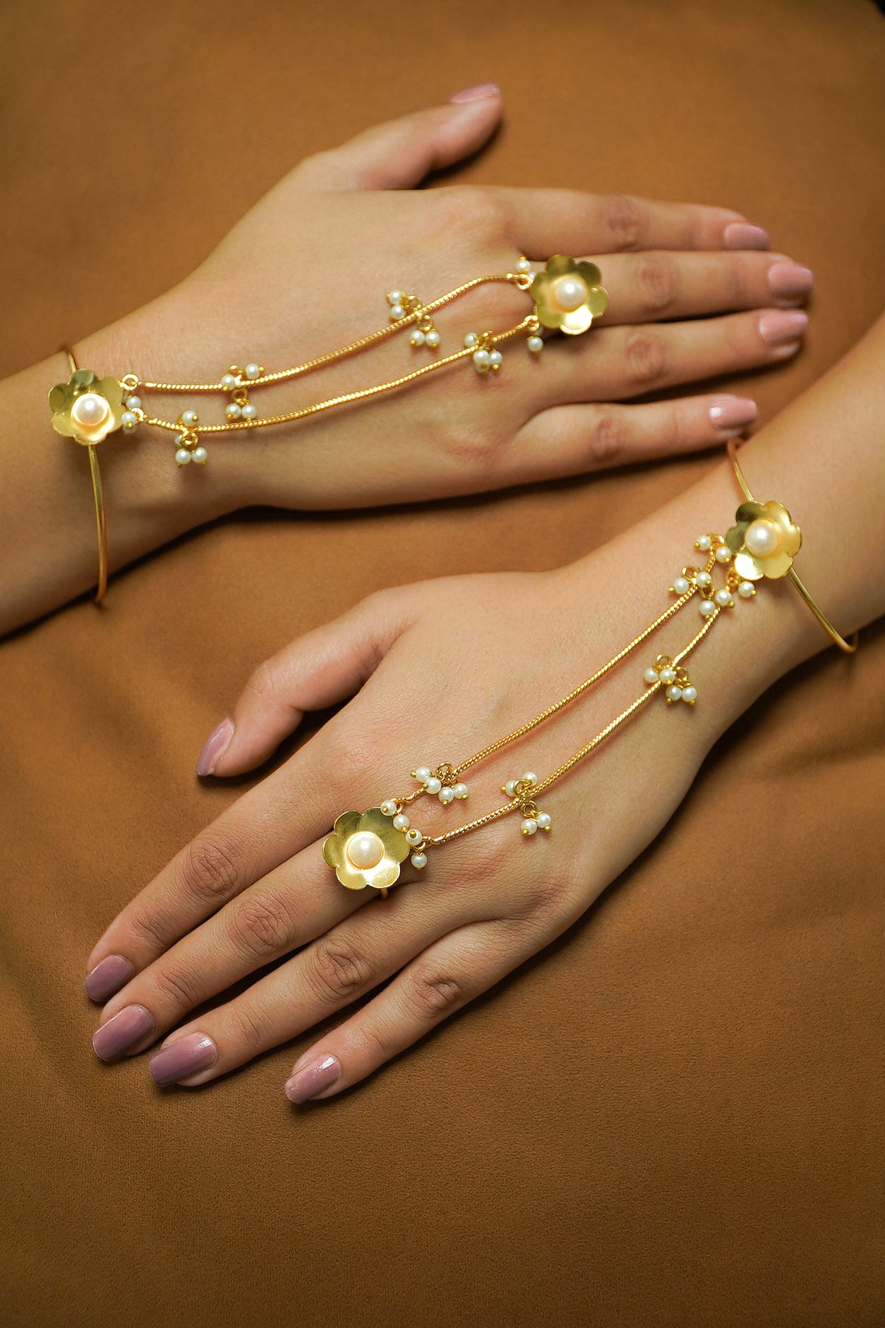 Noor Hand Harness