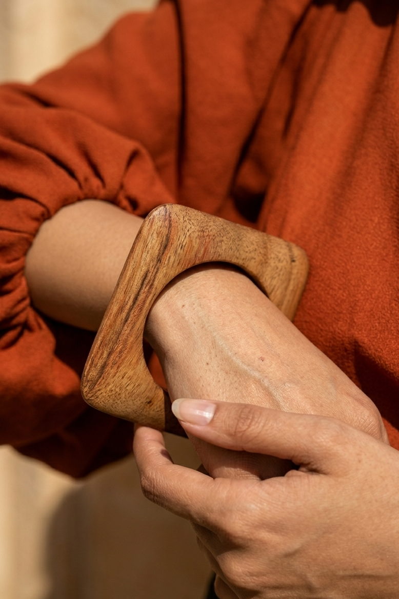 Sora Wood Bangle