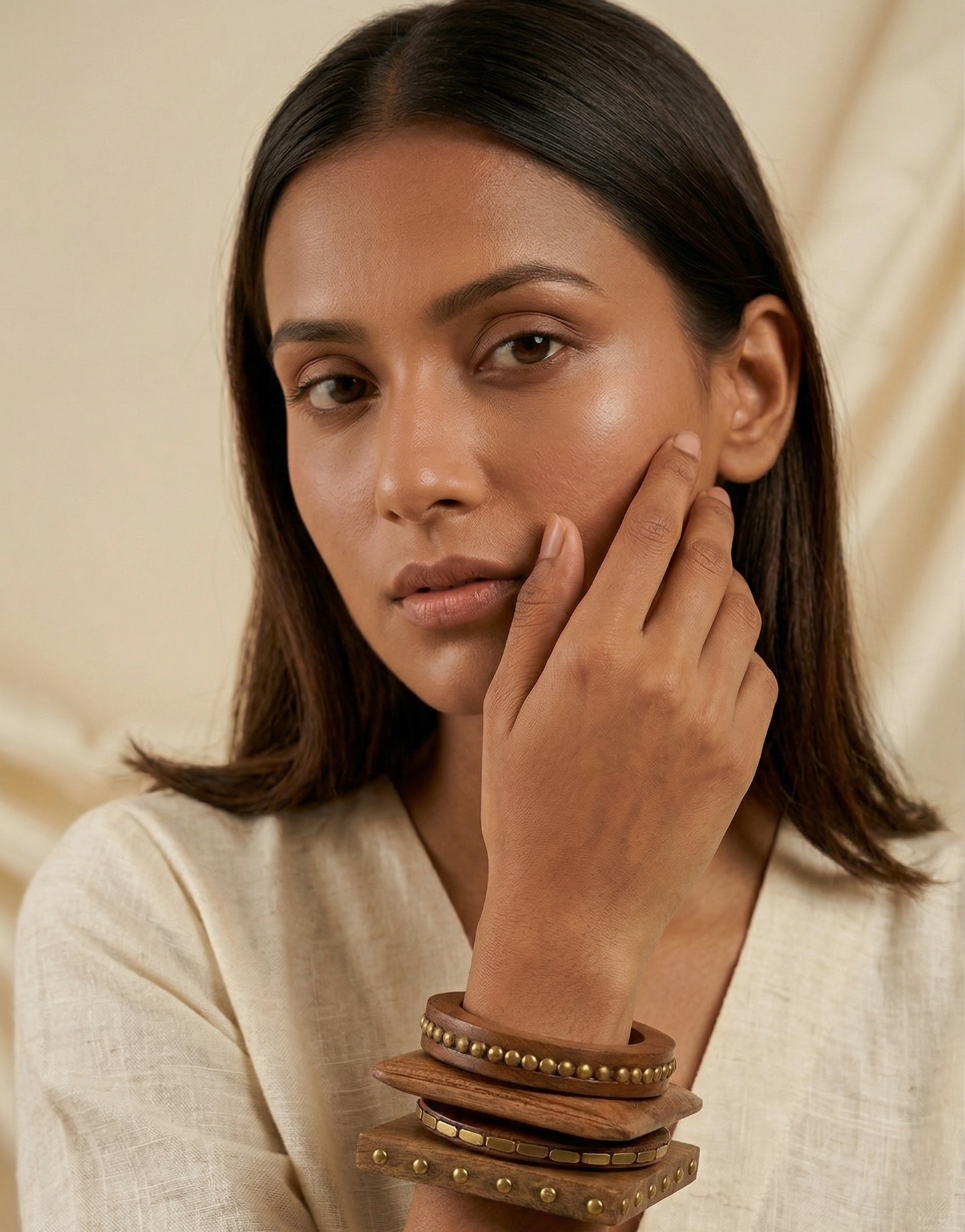 Mira Wood Bangle Stack - Set of 4
