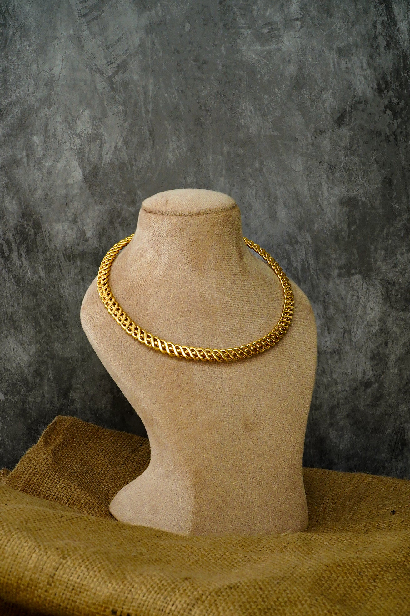 Nexus Hasli Choker