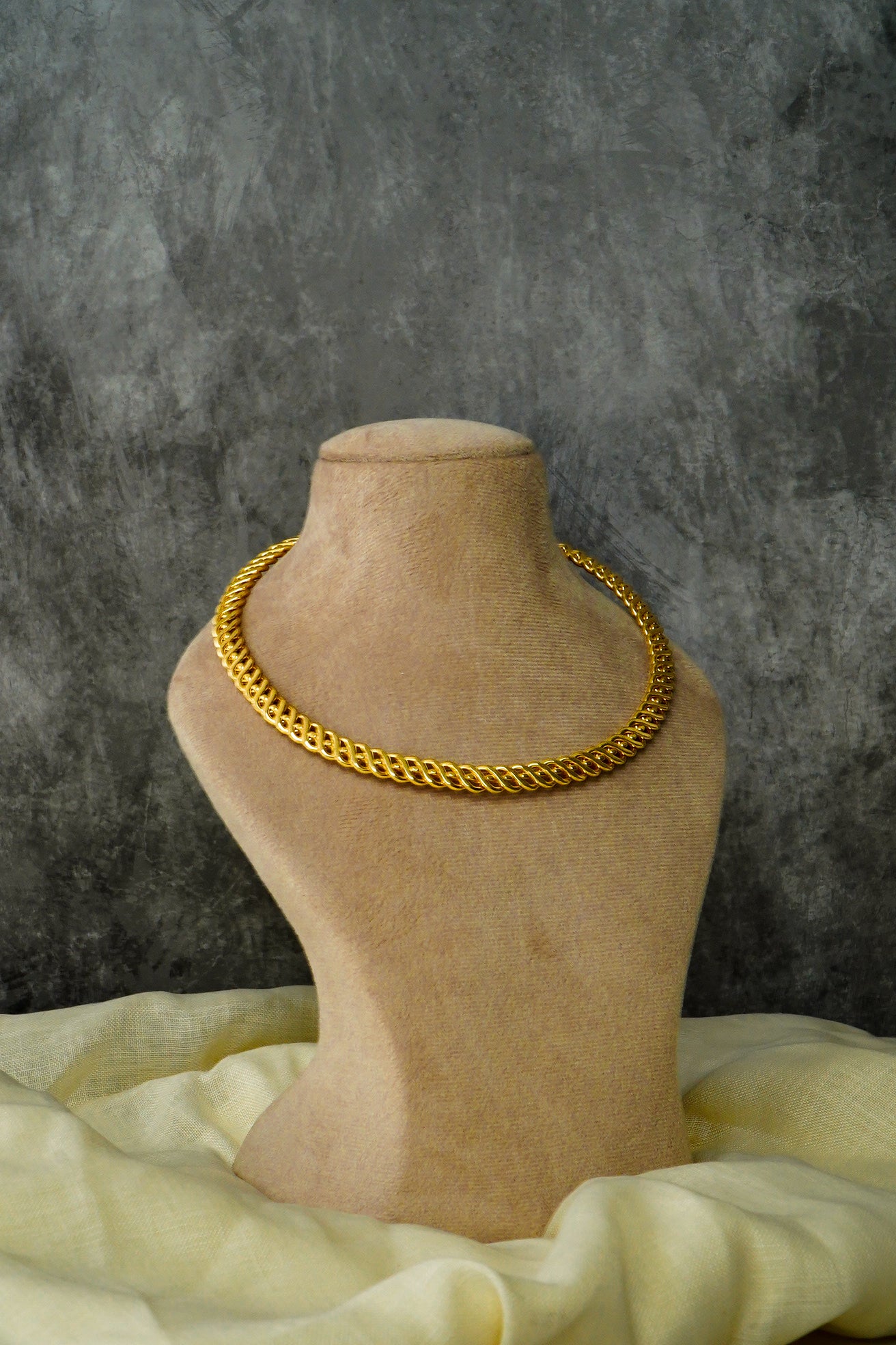 Nexus Hasli Choker