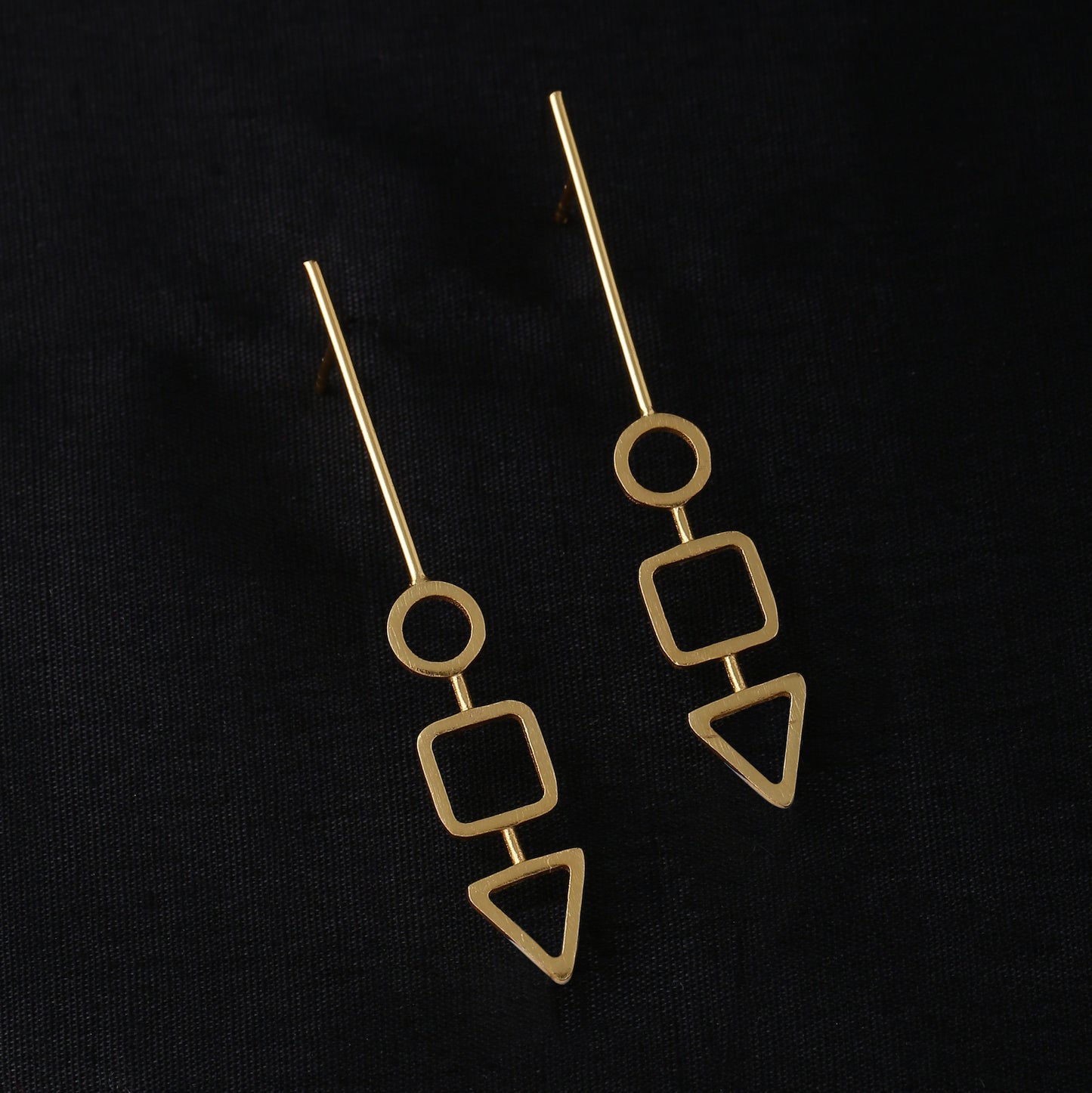 Linear Earrings - Golden