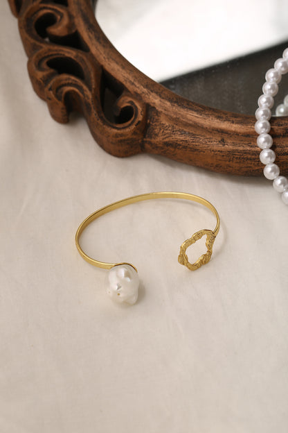 Petula Cuff - Gold